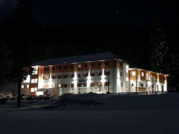 Blsv Sportcamp Direkt Am Kurvenlift Vandrarhem Schliersee Exteriör bild
